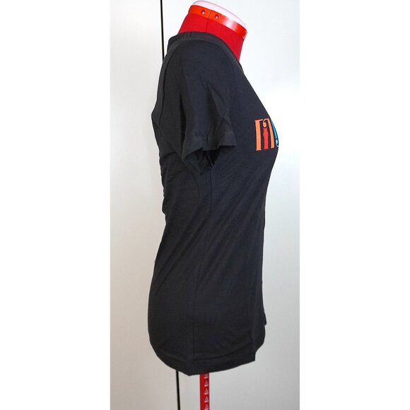 Bundle of My Favorite Murder Tee, Pin & "Stay Sexy & Don't Get Murdered" Book - Picture 4 of 14